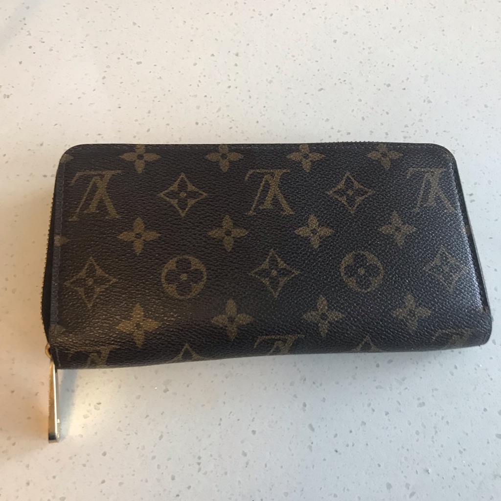Louis Vuitton Zippy Wallet